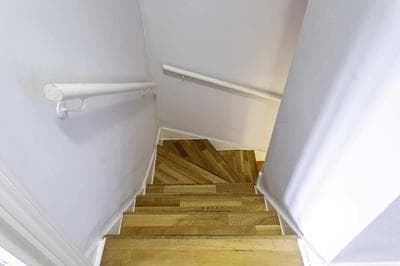 Modern Home Near Central London