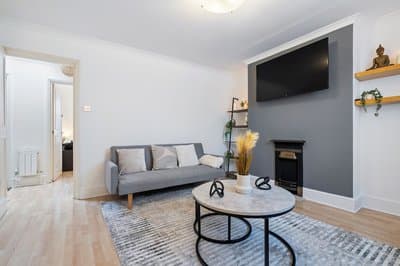 Charming London Apartment With 2 Bedrooms