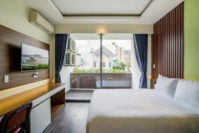 RedDoorz at Phan Huy Ich street