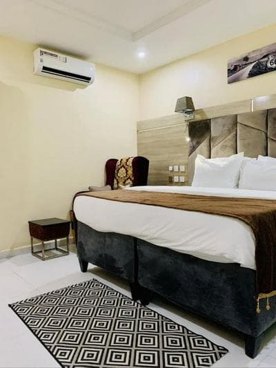 C to C Luxury Hotel and Suites