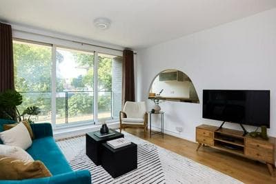 The Regent's Park Crib - Modern 1bdr Flat With Balcony