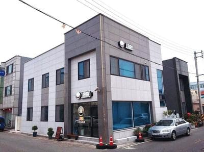 JJBRO HOSTELL