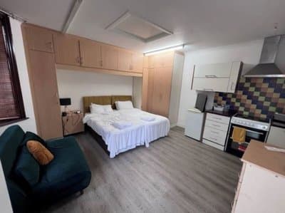 Inviting 1-bed Apartment in Ilford