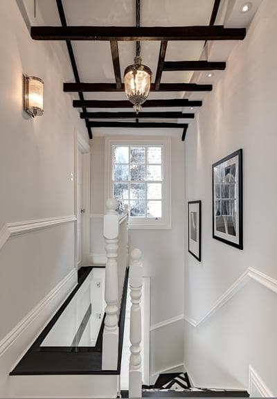 Deluxe Victoria House With Views Over the Historic Pimlico Conservation Area