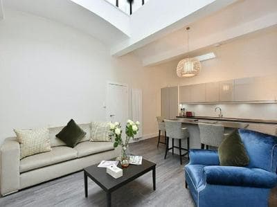 3-bed South Kensington Flat With Outdoor Terrace