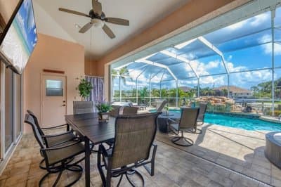 South Gulf Cove Private Vacation Home With Pool And Hot Tub - Only 15 Minutes To Swfl Beaches! 4 Bedroom Home