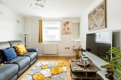 Highfield Avenue Cozy Apartment in London