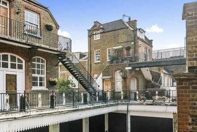 2 Bed Flat - Sleeps 4 - Balcony - Wifi