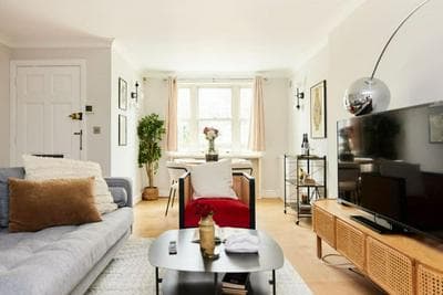 The Putney Getaway - Bewitching 1bdr Flat With Patio