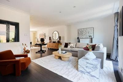 The Swiss Cottage Wonder - Glittering 2bdr House With Garden