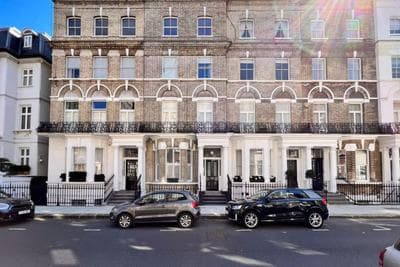 The Chelsea Wonder - Spacious 3bdr Flat With Terrace Garden