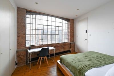 Light-filled Double Bedroom With Workspace in a Converted Warehouse Shoreditch