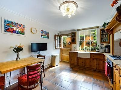 The Clapham Apartment With Private Patio