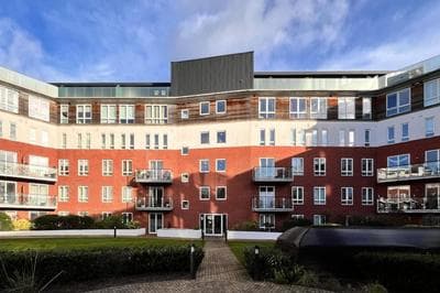 The South Woodford Place - Adorable 2bdr Flat With Balcony