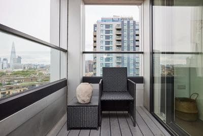 The Elephant and Castle Escape - Cozy 2bdr Flat With Parking Balcony