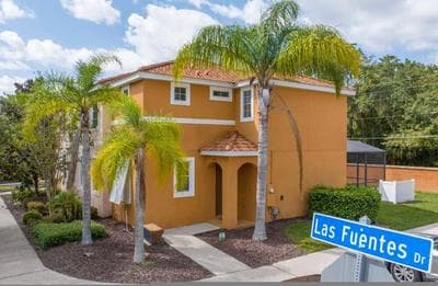 Charming Home Close to Disney