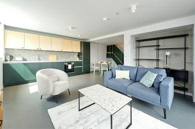 Sensational Two-bedroom Apartment in East London