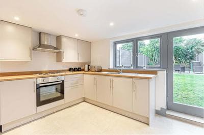 Host Stay Bridge Street Residence