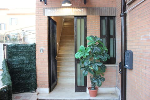 Roman Sunrise Rooms