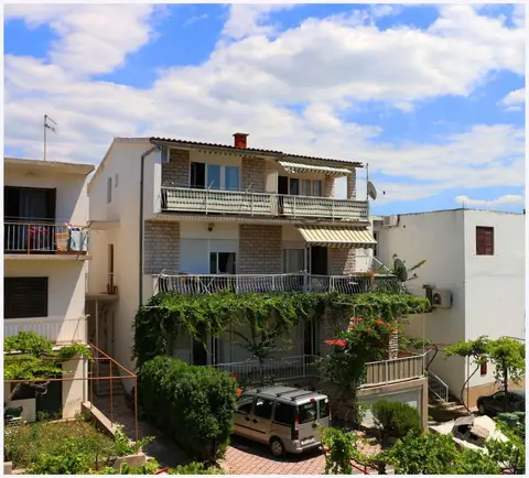 Apartments Buffalo - 150m to beach