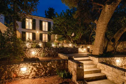 Pine Beach Villa