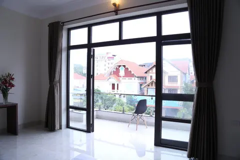 Iris Hotel