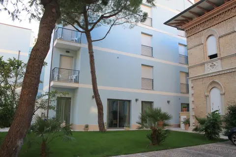 Hotel Chiaraluna