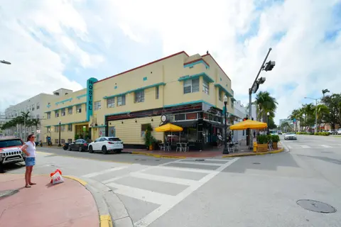South Beach Rooms and Hostel