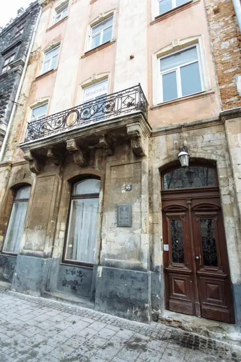 Apartment near Museum