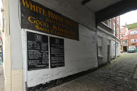 White Horse & Griffin