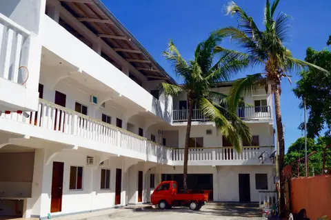 Hana Natsu Resorts Beach & Hotel
