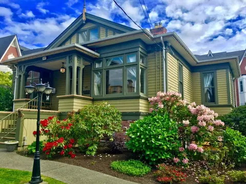 Robert Porter House Inn