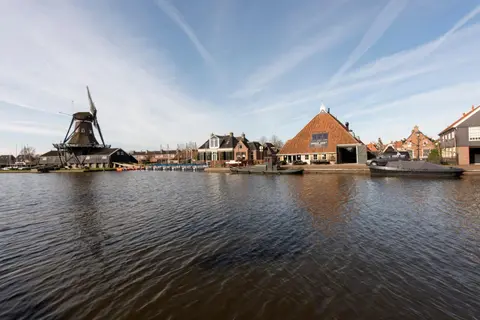 Holiday home in the lake district area, Friesland