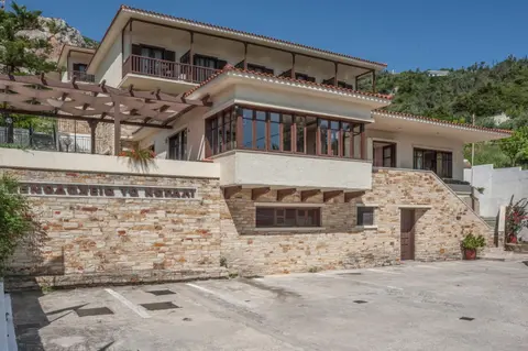 Corali Hotel