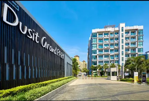 Dusit Grand Park Pool View Room