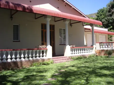 Dee's BnB