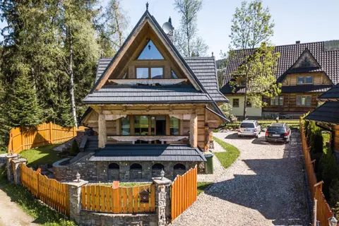 Domek w Roztokach z widokiem na Tatry z sauną