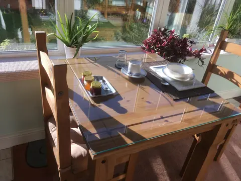 Luxury 3 bedded room with sea views and parking