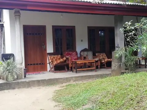 Lak Nilla Guest House