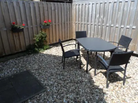 Vakantiewoning met terras vlakbij strand en centrum