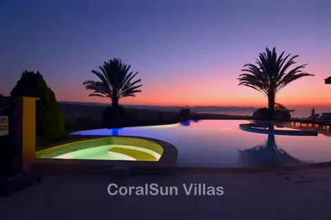 Amazing Luxury Villa, Enormous Heated Pool Jacuzzi, Gym, Games Room In Paphos,