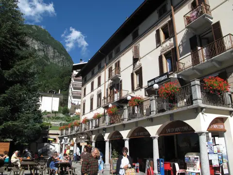 Hotel Monterosa