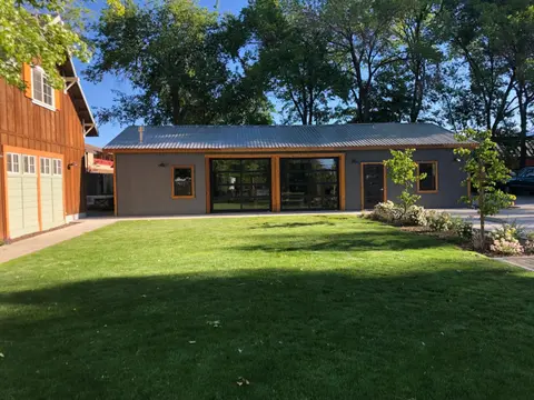 Eastside Guesthouse and Bivy