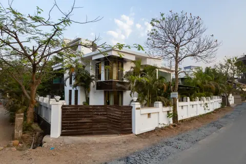 SaffronStays Vedanta - 5BR luxury villa with plunge pool, game zone, lawn & Tungarli Lake nearby