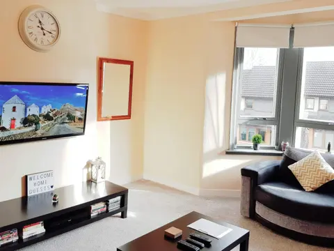 Bright & Modern Family Flat near City Centre
