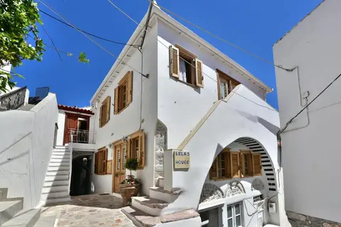 Lela's House