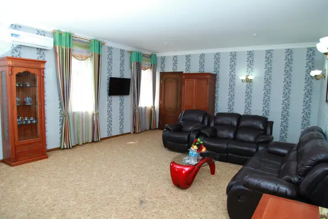 Maximum Hotel