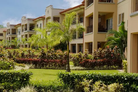 Del Mar 4G 3 bdr Garden View in Los Suenos