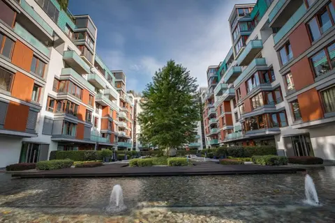 Luxury Center APT Garage Parking by Michal&Friends