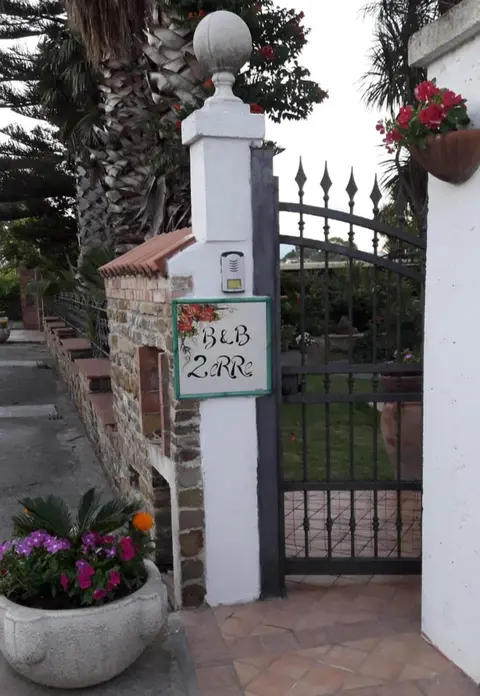 B & B 2 eRRe